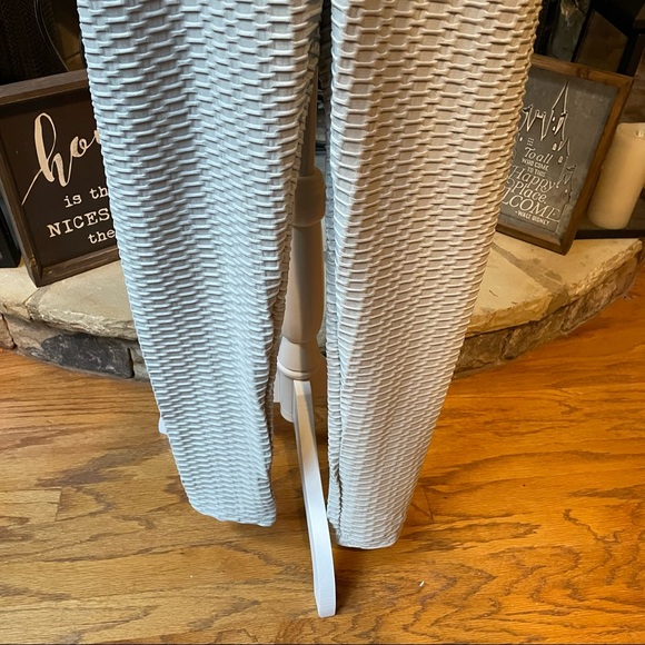 New Gray Booty Lifting Enhancing Viral Workout Leggings Pants Size XL - Picture 4 of 8